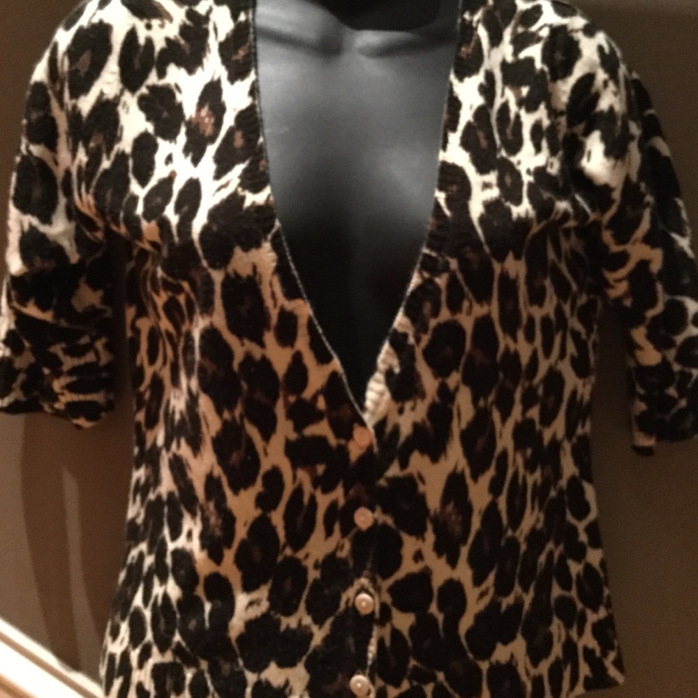 Super Cute leopard print cardigan (Juniors)